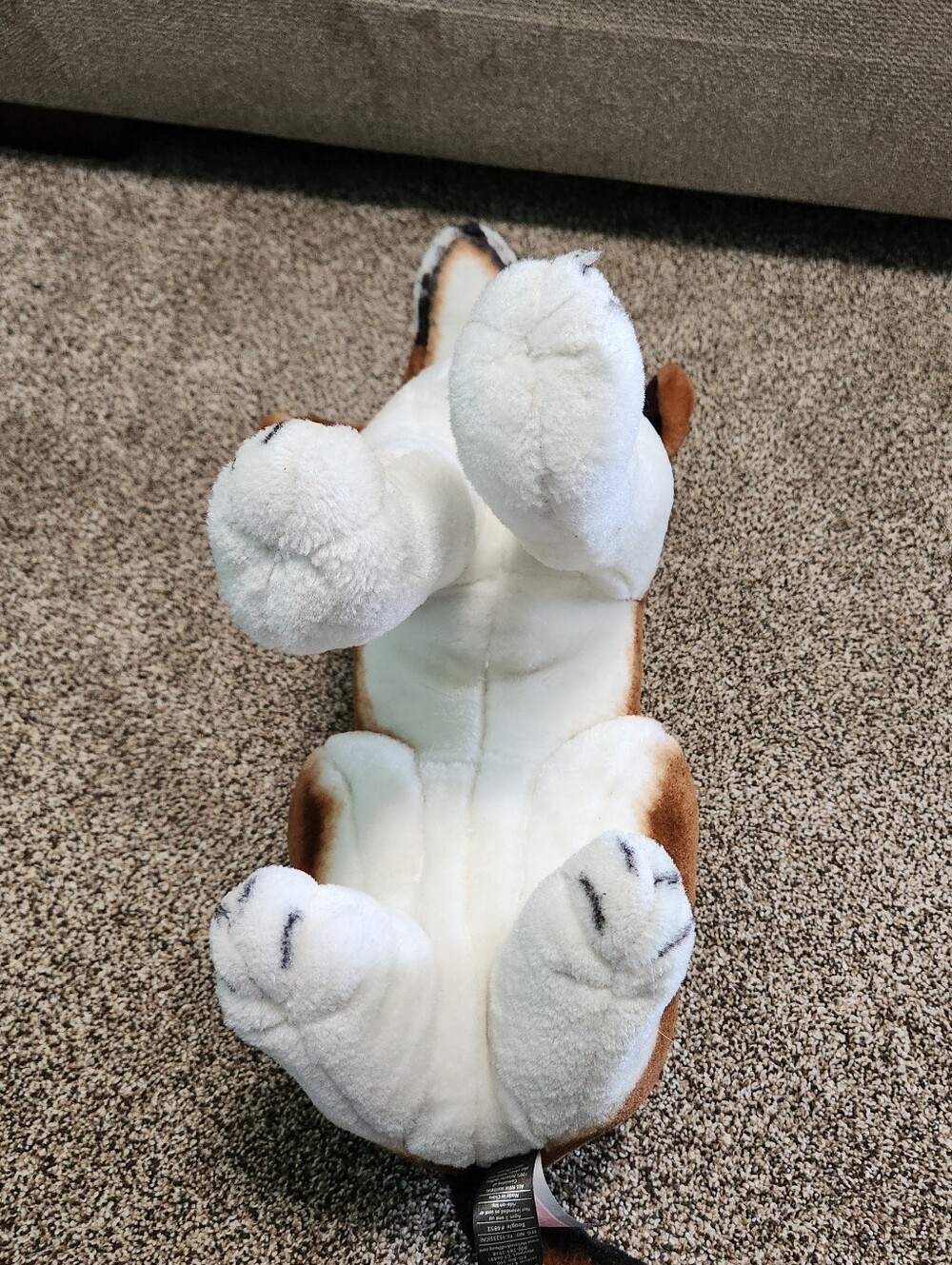 Melissa and Doug Giant 19” Beagle Dog Stuffed Animal Realistic Plush Toy - Picture 6 of 8